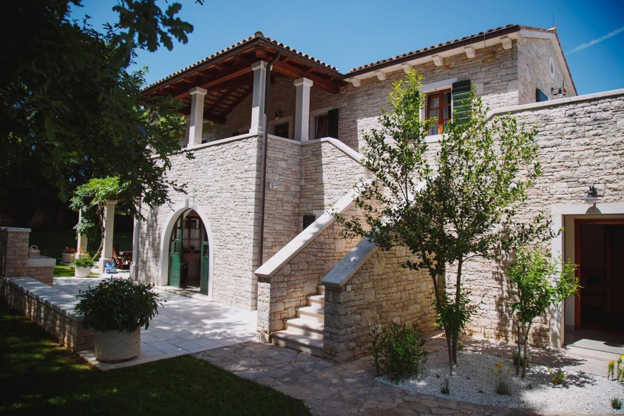 Villa Kringa Tinjan Exterior foto