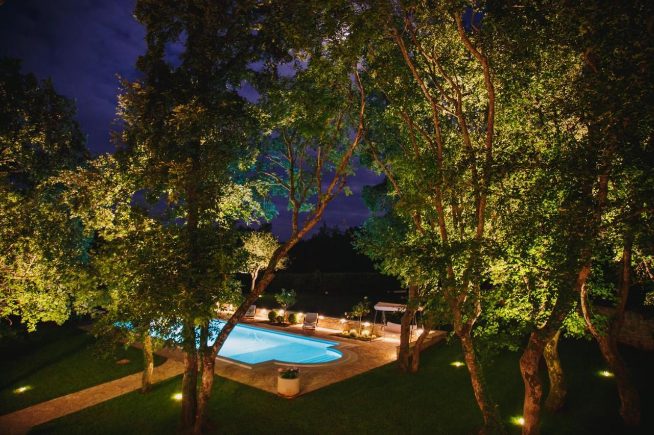 Villa Kringa Tinjan Exterior foto